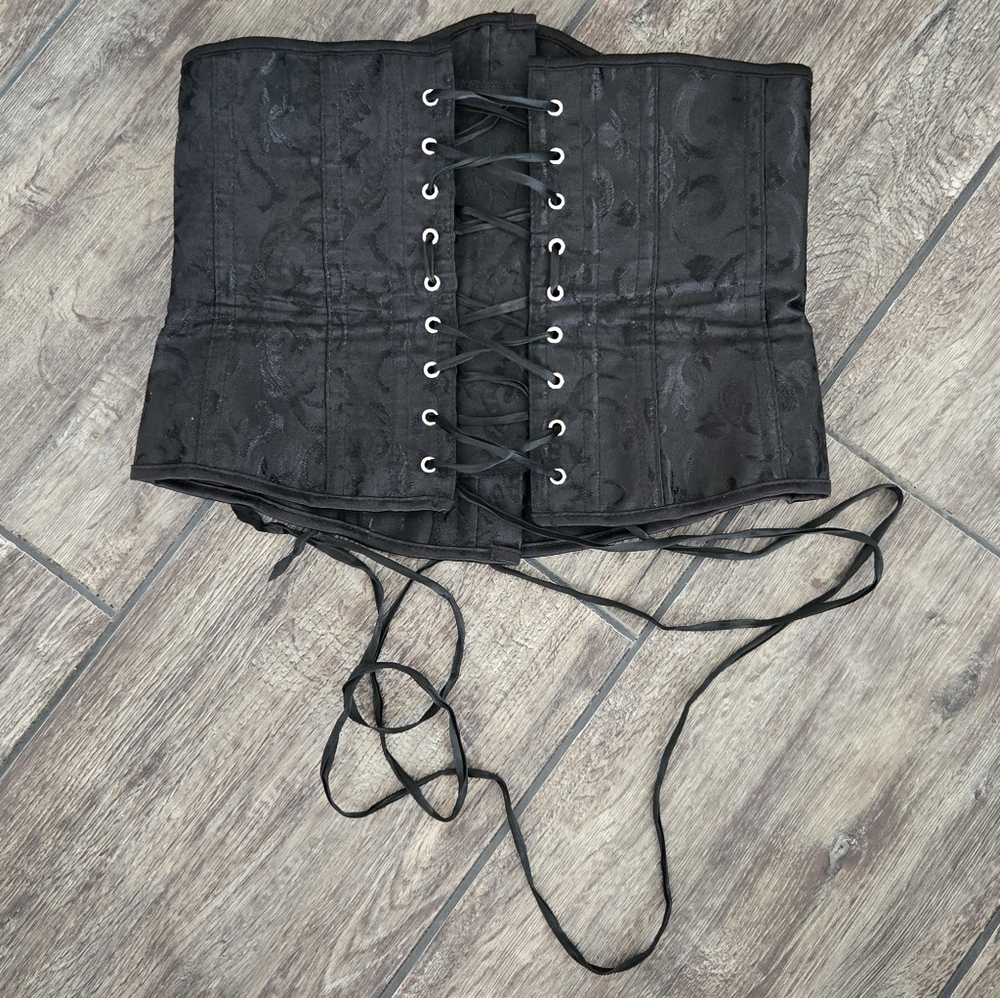 Black Patterned Lace Up and Metal Clasp Waist Cincher Size Medium